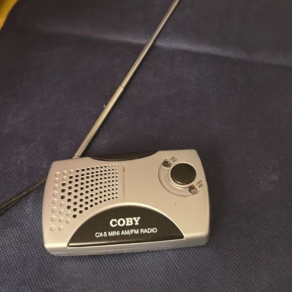 Hand Held Radio - Picture 2 of 5